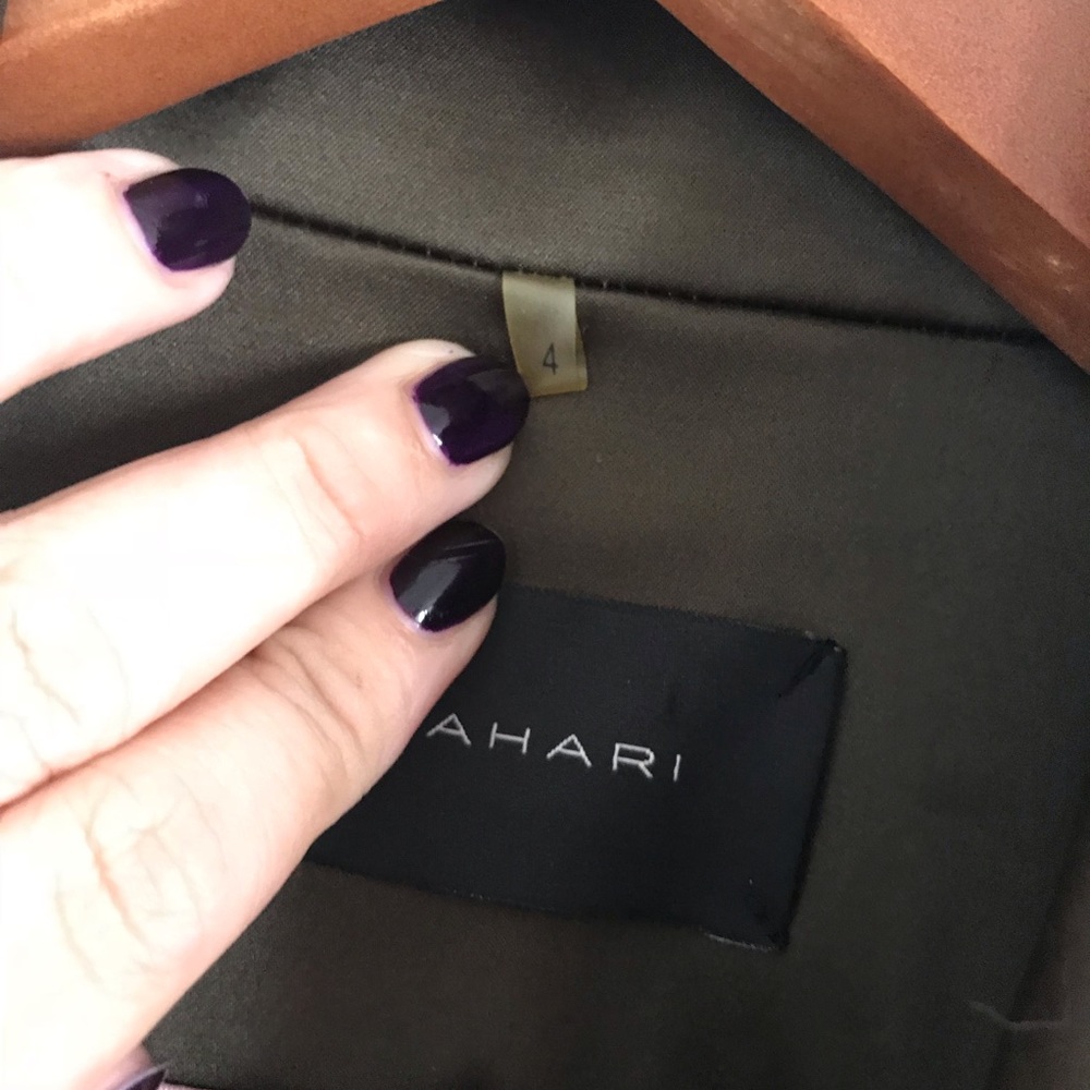 Elie Tahari Satin Olive Green Trench Coat 4 - Picture 5 of 7